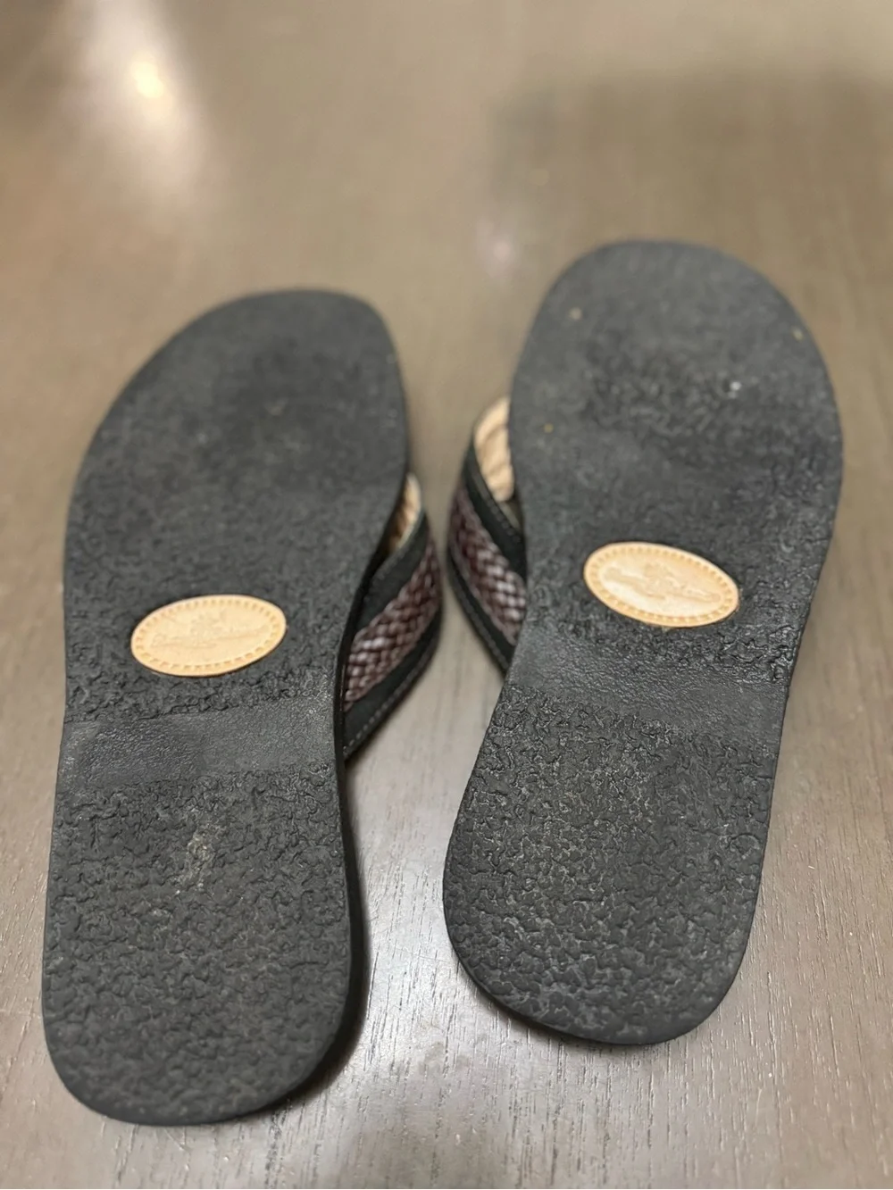 Tommy Bahama Leather Flip Flops Style Anchored Men’s Sz 10M